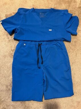 EUC FIGS Scrubs Set  Royal Blue Men’s Size Large Leon Top - L/T  Tansen Joggers